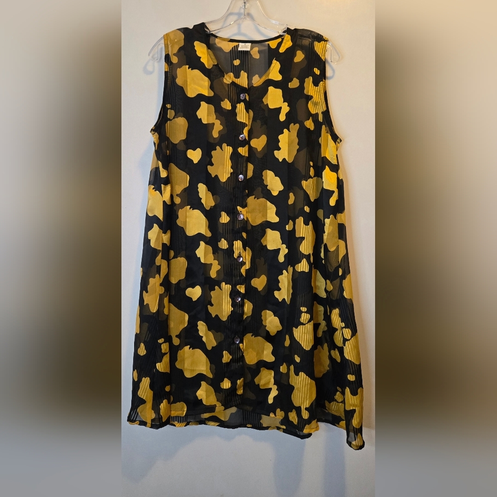 Yellow and Black Sleeveless Button-Up Blouse